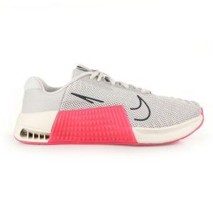 Tênis Feminino Nike Metcon 9 Cinza – Conforto e Estilo | Flávio's Calçados